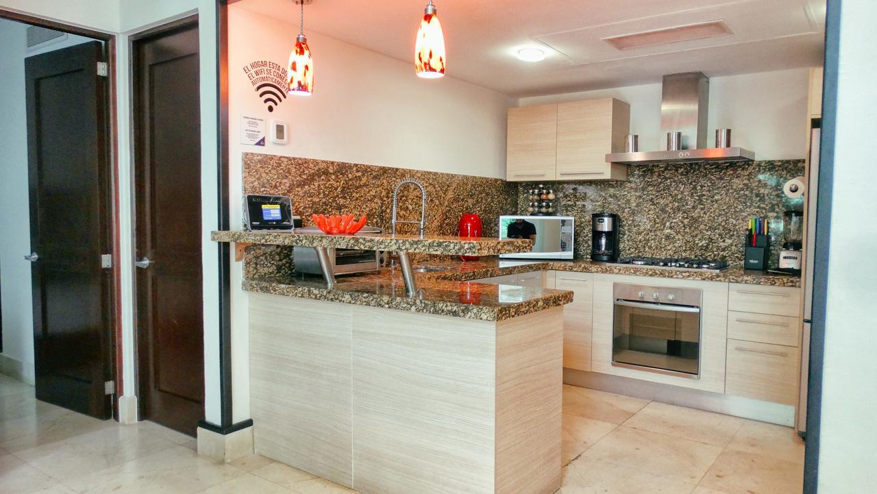 Luxurious & Central Condo In Playa Steps From The Beach Playa del Carmen Exterior photo