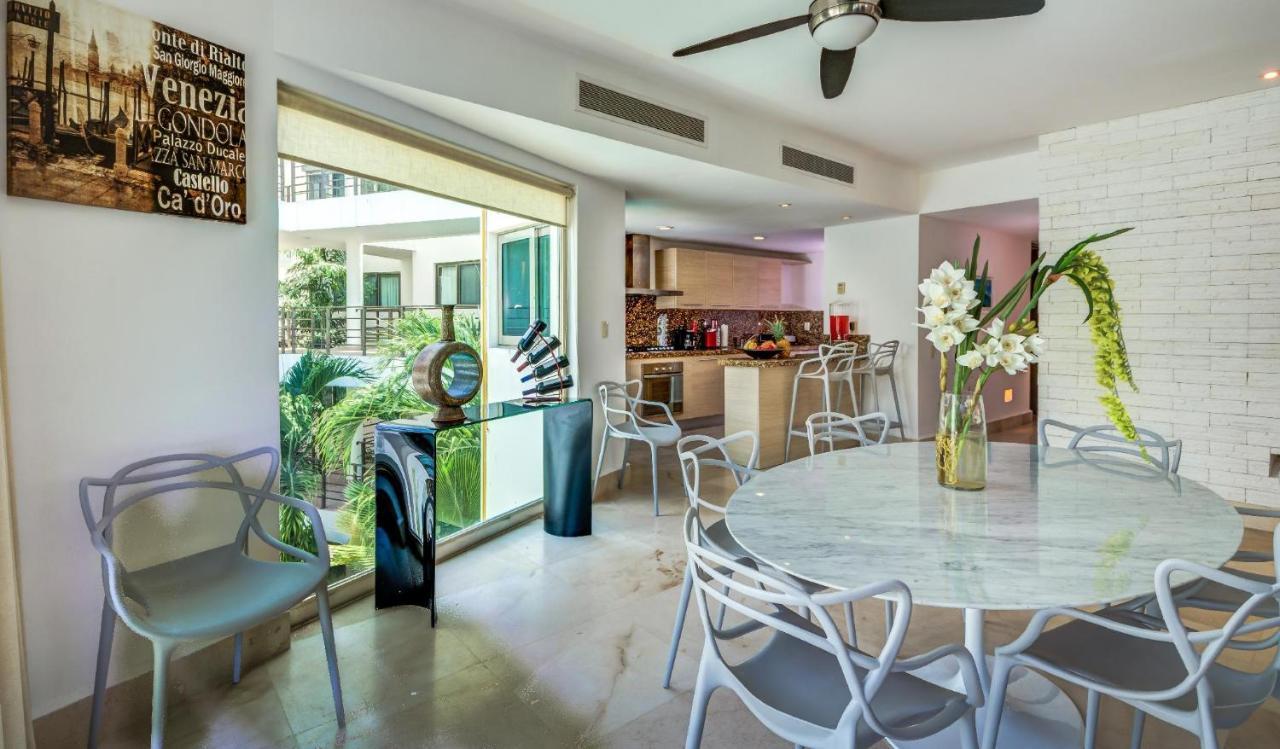 Luxurious & Central Condo In Playa Steps From The Beach Playa del Carmen Exterior photo